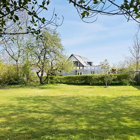 3 Bedroom Lovely In Holiday home *
